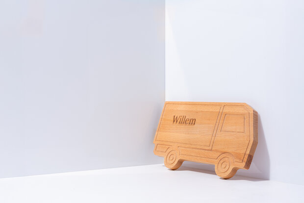 Gepersonaliseerde Vrachtwagen Borrelplank – Stoer Cadeau met Gravure